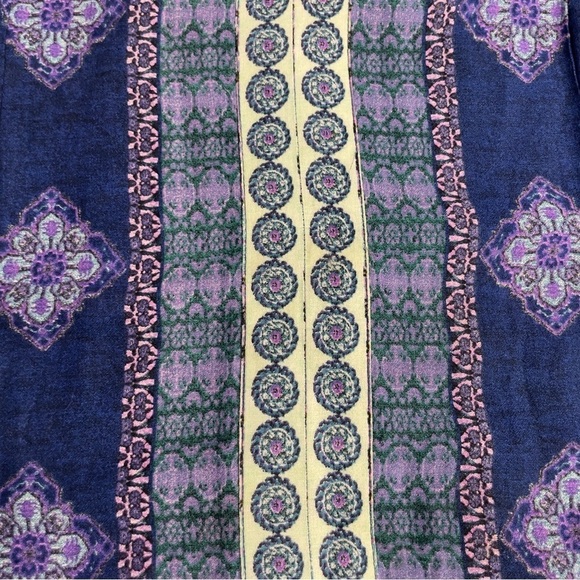 Lucky brand. Blue and purple patterned long sleeved blouse with tie sleeves sz S - Picture 10 of 14